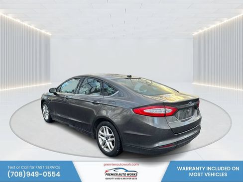 Used 2016 Ford Fusion SE FWD image 7