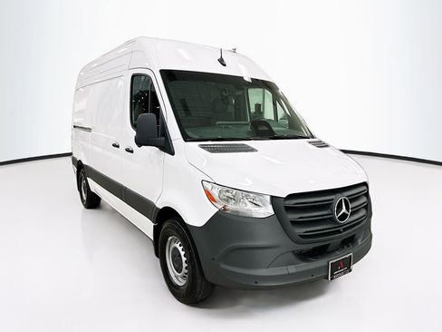 Used 2026 Mercedes-Benz Sprinter 2500 image 1