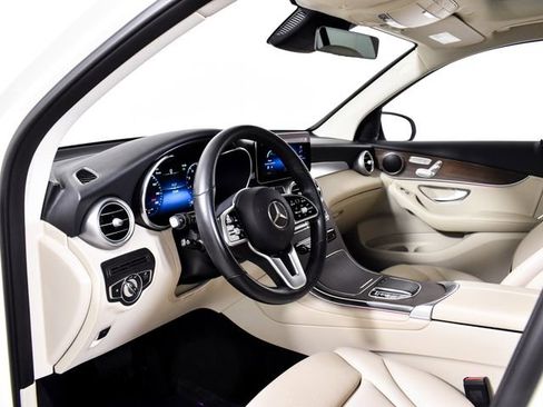 Certified 2022 Mercedes-Benz GLC 300 4MATIC w/ Premium Package Lite image 20