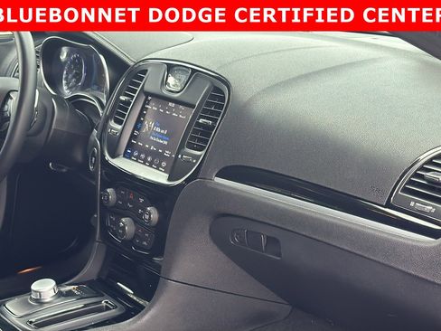 Used 2021 Chrysler 300 S image 28