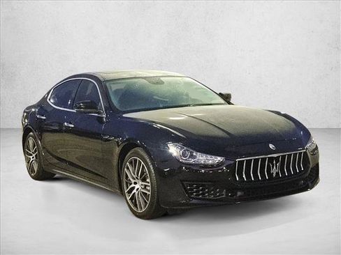 Used 2018 Maserati Ghibli RWD image 3