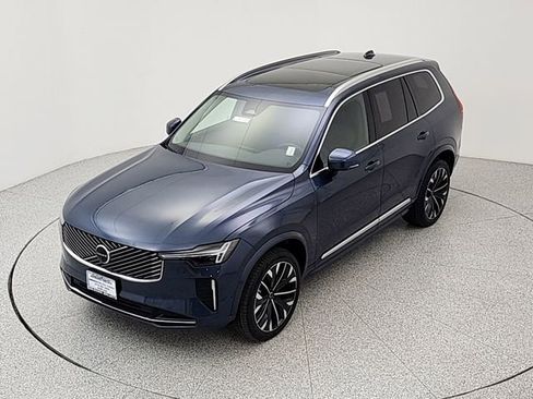 Used 2025 Volvo XC90 B6 Plus AWD/4WD image 13