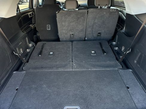 Certified 2022 Ford Explorer XLT image 15