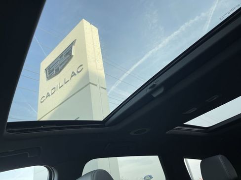 Used 2024 Buick Enclave Essence w/ Experience Buick Package image 24