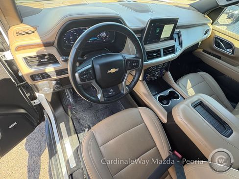 Used 2024 Chevrolet Suburban Premier RWD image 15