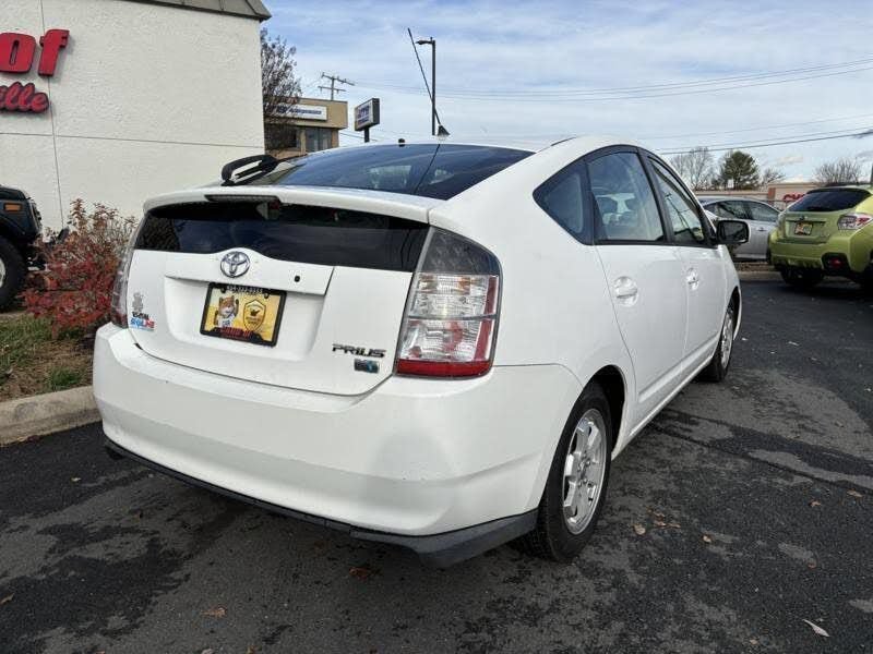 Used 2005 Toyota Prius w/ Pkg 6 FWD image 2