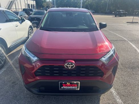 Used 2023 Toyota RAV4 LE FWD image 2