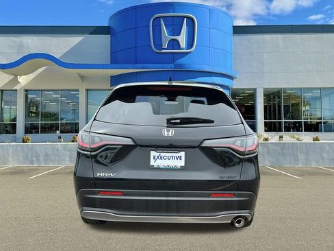 Used 2025 Honda HR-V Sport image 5