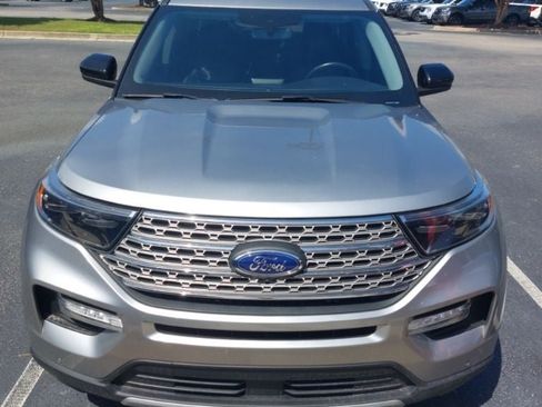 Used 2023 Ford Explorer Limited RWD image 2
