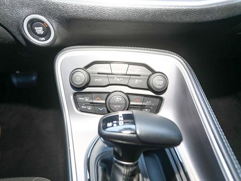 Used 2021 Dodge Challenger SXT w/ Driver Convenience Group image 17