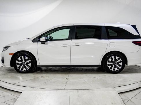 Certified 2026 Honda Odyssey EX-L image 5