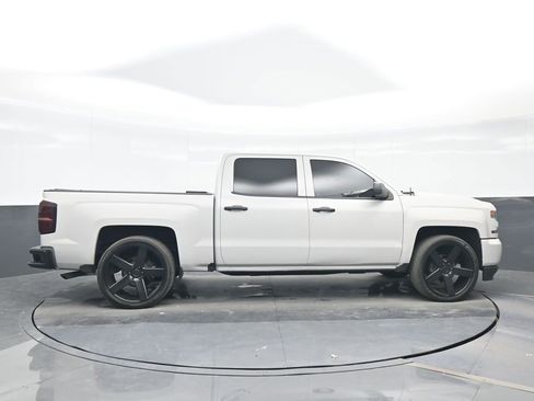 Used 2018 Chevrolet Silverado 1500 Custom w/ Custom Value Package image 7
