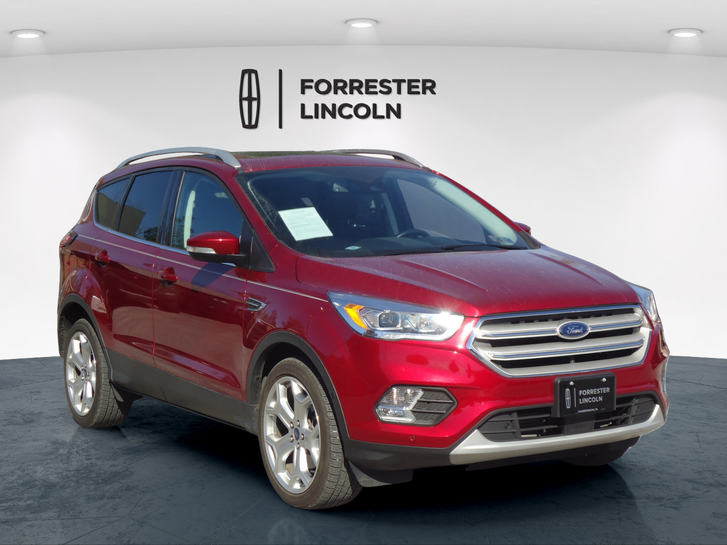 Used 2019 Ford Escape Titanium AWD/4WD image 1