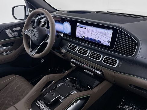 New 2026 Mercedes-Benz Maybach GLS 600 4MATIC image 18