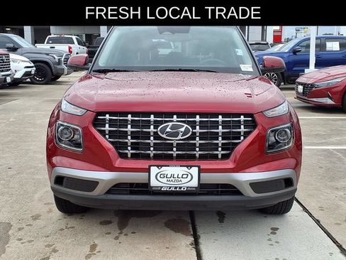 Used 2026 Hyundai Venue SEL FWD image 4