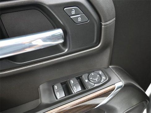 Used 2022 Chevrolet Silverado 1500 RST w/ Redline Edition image 13