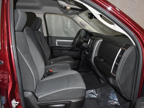 Used 2022 RAM 1500 Classic SLT image 31