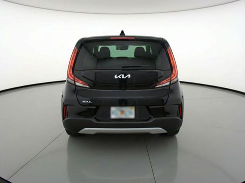 Used 2025 Kia Soul LX w/ LX Technology Package image 7