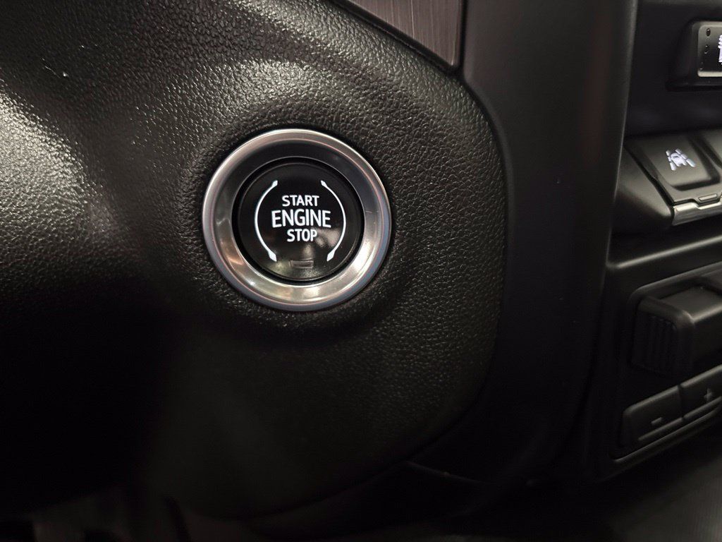Used 2019 GMC Sierra 1500 AT4 w/ Off Road Performance Package AWD/4WD image 22
