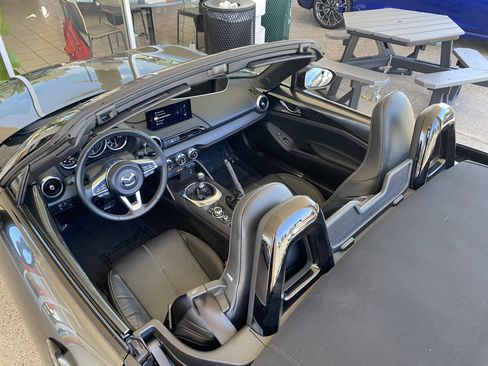 Certified 2025 MAZDA MX-5 Miata Grand Touring RWD image 33