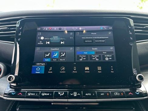 Used 2024 Jeep Wagoneer L Series II image 16