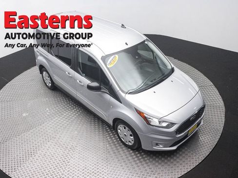 Used 2021 Ford Transit Connect XLT FWD image 3