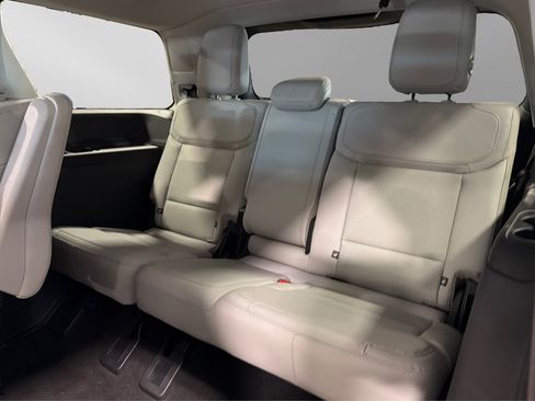 Used 2025 Ford Expedition Platinum AWD/4WD image 42