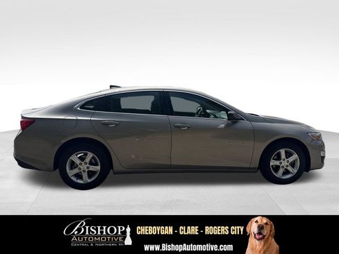 Used 2022 Chevrolet Malibu LS FWD image 12