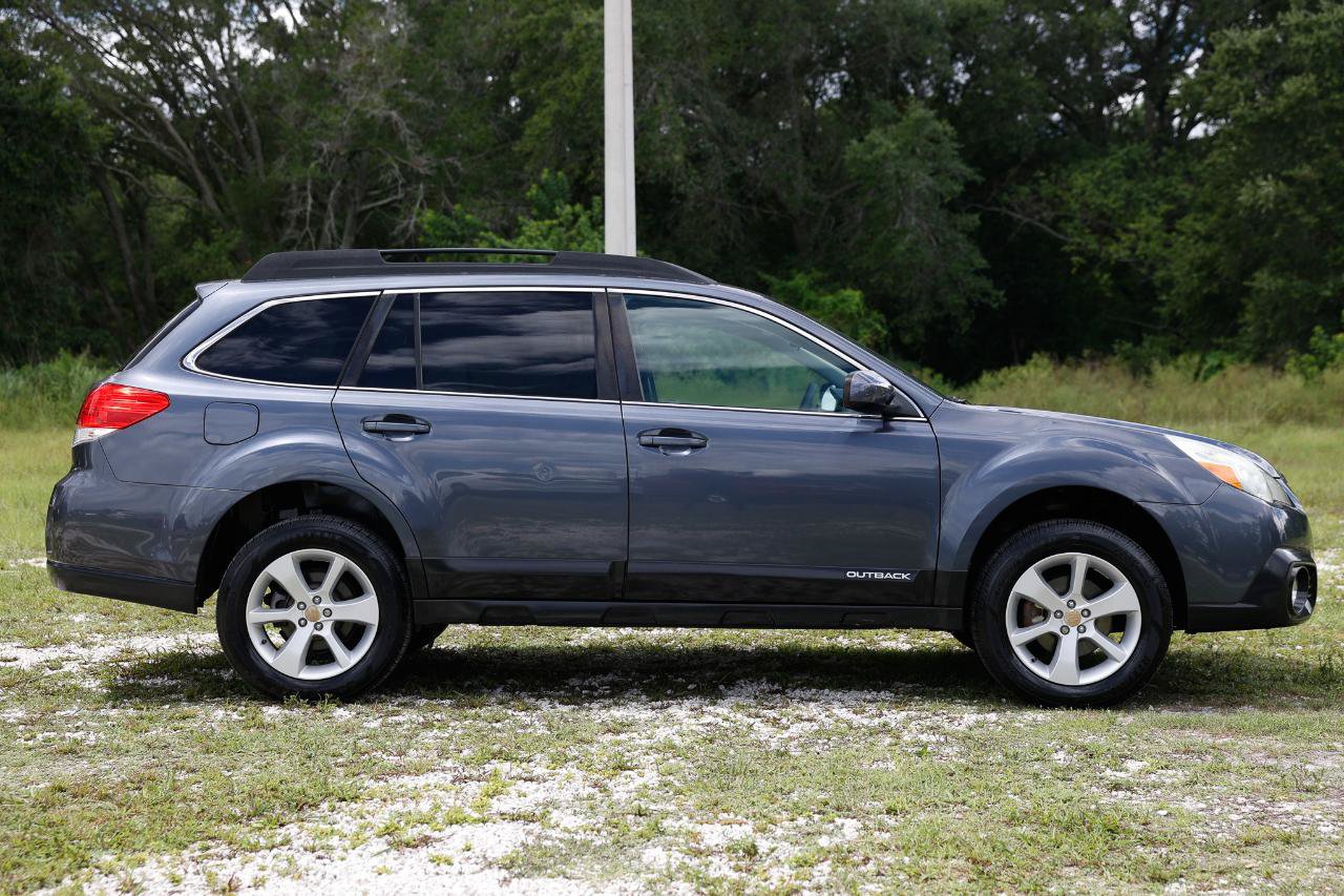 Used 2014 Subaru Outback 2.5i Premium AWD/4WD image 13