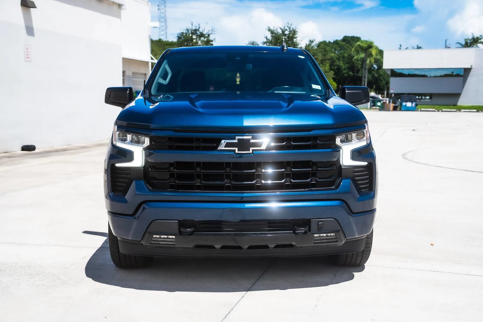 Used 2023 Chevrolet Silverado 1500 RST RWD image 3