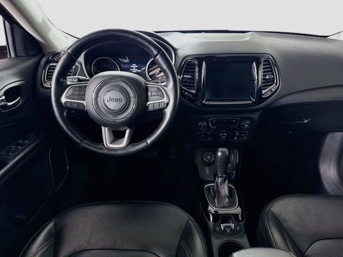 Used 2019 Jeep Compass Limited AWD/4WD image 2