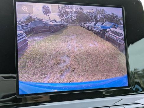 New 2026 Jeep Compass Latitude image 18