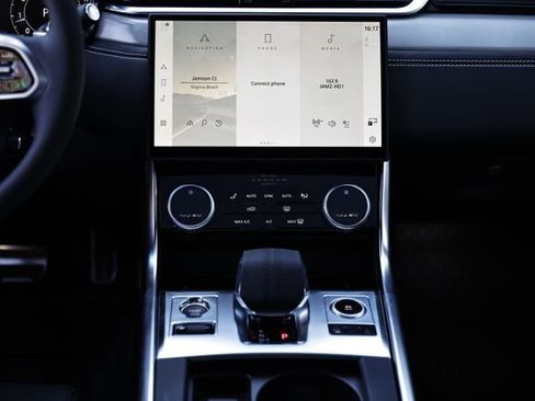 New 2024 Jaguar XF R-Dynamic SE image 39