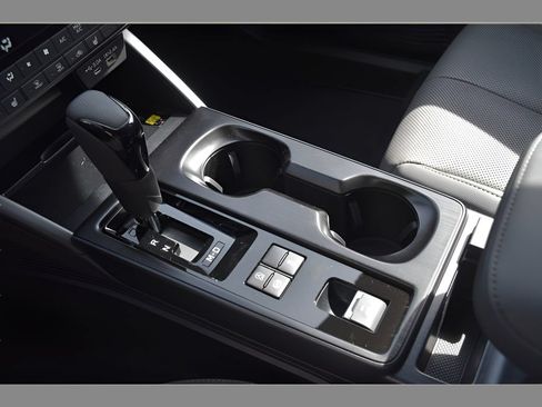 New 2026 Subaru Outback Limited AWD/4WD image 36