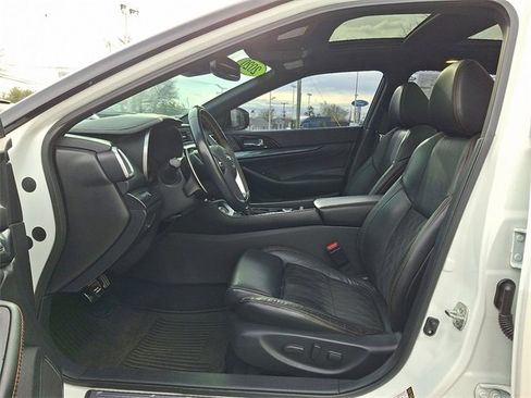 Used 2020 Nissan Maxima SR w/ Sport Mat Group image 13
