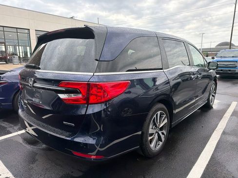 Used 2024 Honda Odyssey Touring image 3