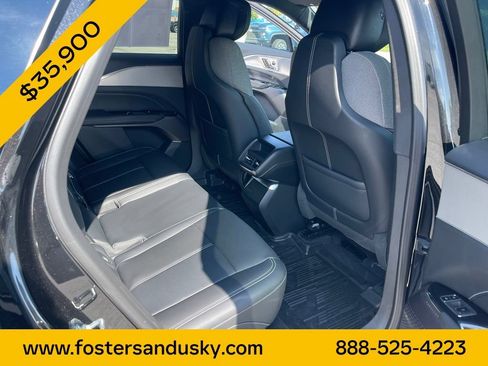 Used 2024 Cadillac Lyriq Tech AWD/4WD image 17