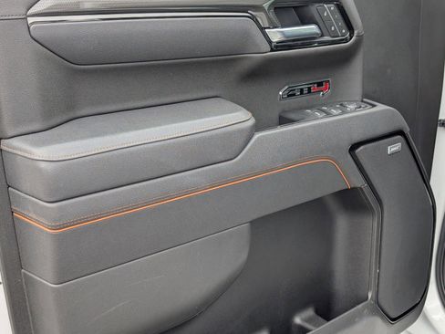 Used 2025 GMC Sierra 1500 AT4 w/ AT4 Premium Package AWD/4WD image 15