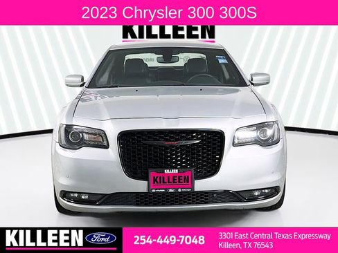 Used 2023 Chrysler 300 S image 2