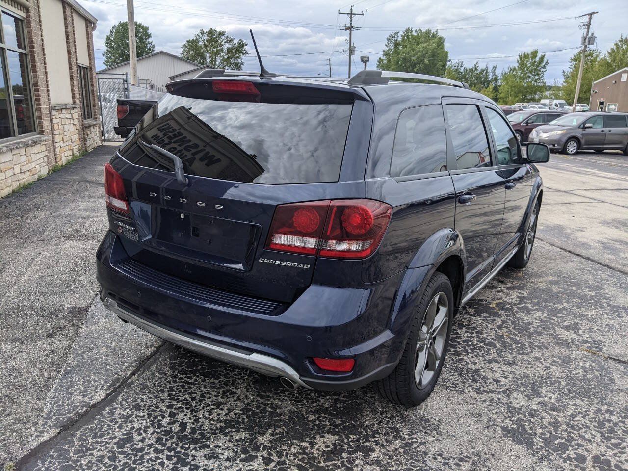 Used 2018 Dodge Journey Crossroad w/ Nav & Sun Group AWD/4WD image 3