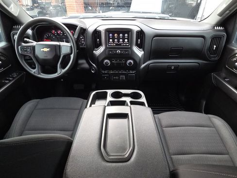 Used 2025 Chevrolet Silverado 2500 Custom w/ Custom Value Package image 14