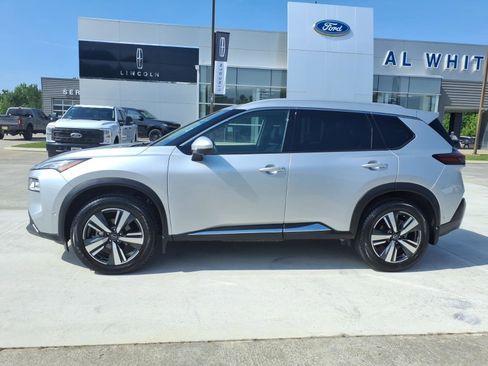 Used 2022 Nissan Rogue SL w/ SL Premium Package FWD image 2