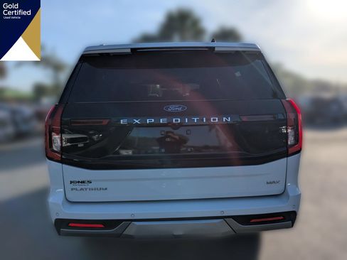 Certified 2025 Ford Expedition Max Platinum AWD/4WD image 8