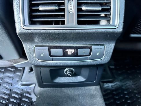 Used 2018 Audi Q5 2.0T Premium Plus w/ Premium Plus Package image 14