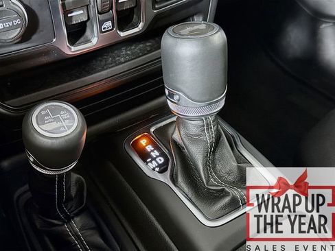 Used 2023 Jeep Wrangler Unlimited Sahara w/ Cold Weather Group image 17