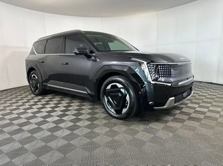 Used 2024 Kia EV9 Land video 2