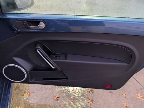 Used 2019 Volkswagen Beetle 2.0T SE image 25