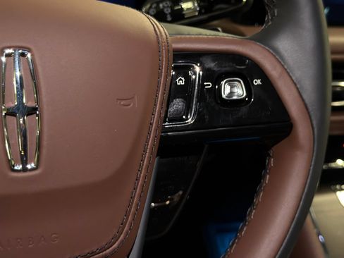 New 2026 Lincoln Aviator Reserve AWD/4WD image 23