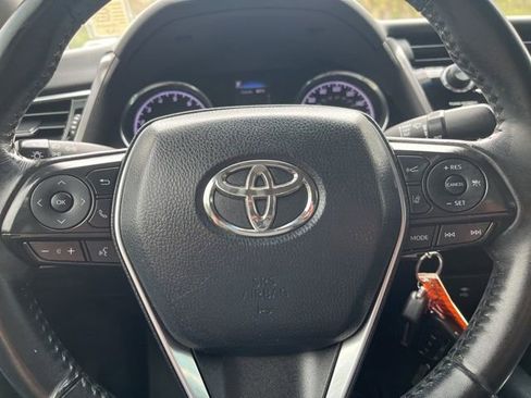 Used 2018 Toyota Camry SE image 28