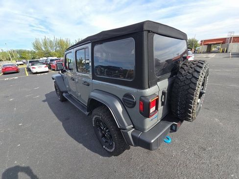 Used 2023 Jeep Wrangler Unlimited image 4